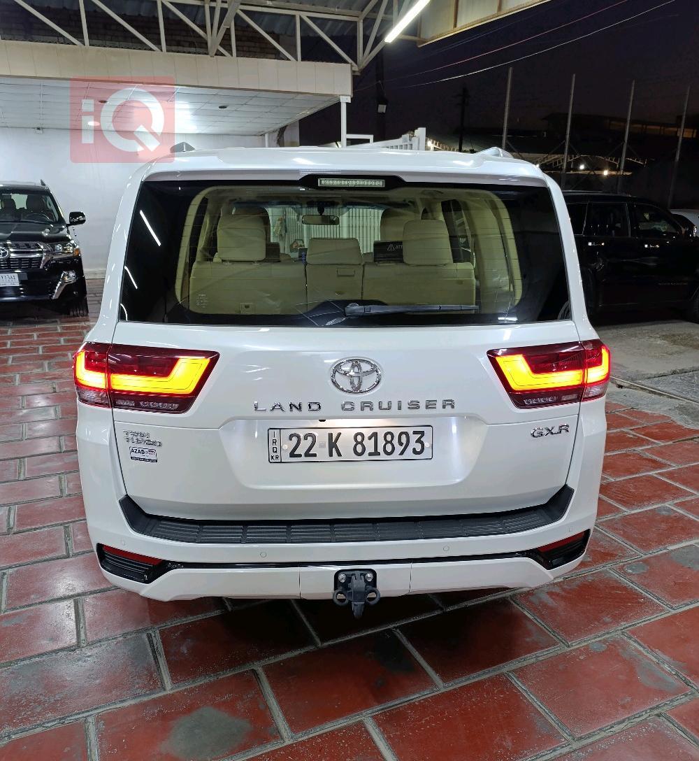 Toyota Land Cruiser